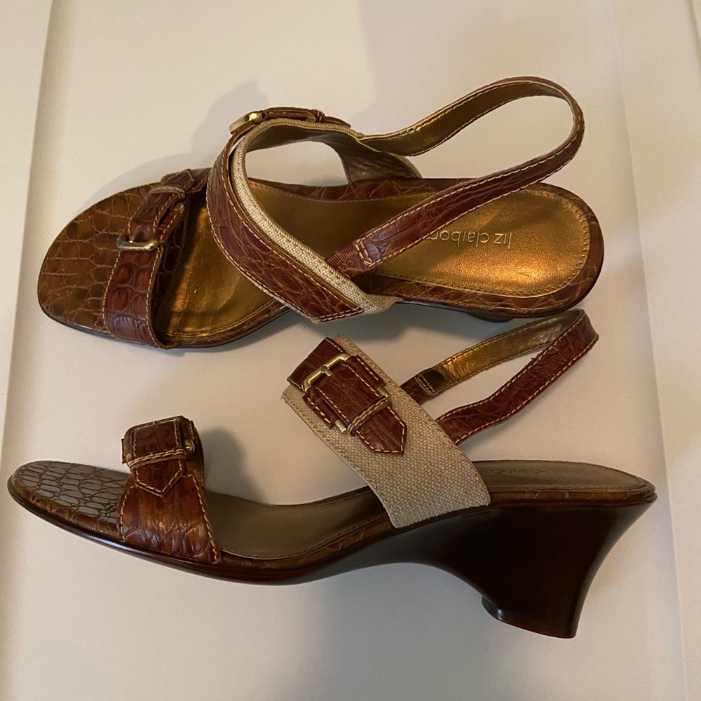 Liz Claiborne alligator linen wedge 10